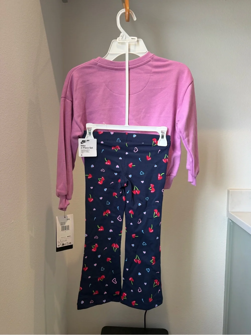 NWT, Nike Kids' Pink Crewneck and Leggings set with Heart & Cherry Print, size 4